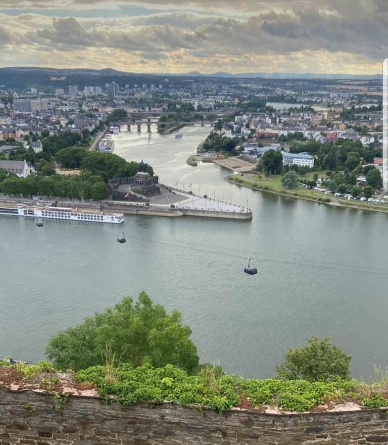 Fewo Mit Terasse Neuwied & Koblenz Esterno foto