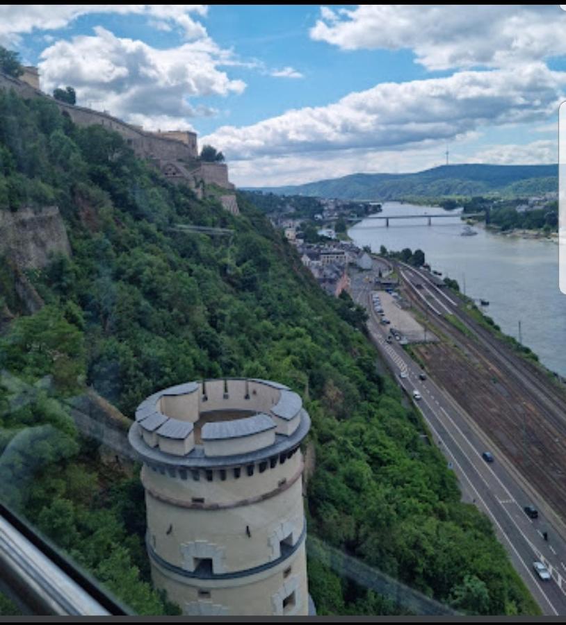 Fewo Mit Terasse Neuwied & Koblenz Esterno foto