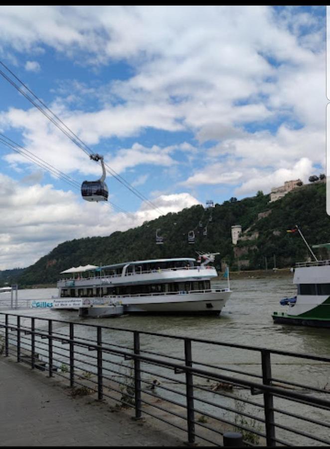 Fewo Mit Terasse Neuwied & Koblenz Esterno foto